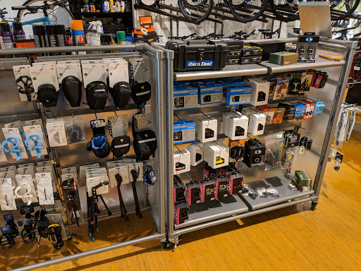 Bicycle Store «Trek Bicycle Store Cincinnati», reviews and photos, 9695 Kenwood Rd, Cincinnati, OH 45242, USA