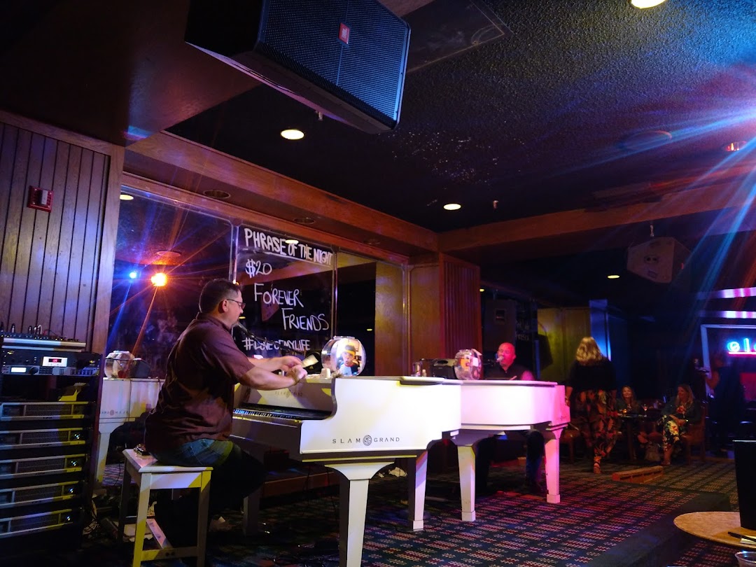 Elaines Dueling Piano Bar