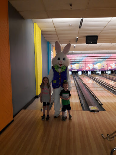 Bowling Alley «Bowl One Lanes», reviews and photos, 1639 E 14 Mile Rd, Troy, MI 48083, USA