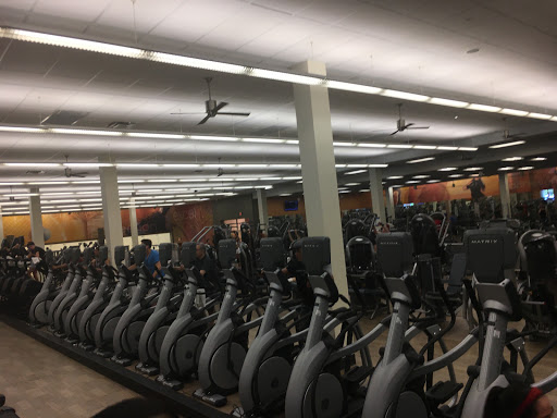 Gym «LA Fitness», reviews and photos, 6401 Canoga Ave, Woodland Hills, CA 91367, USA