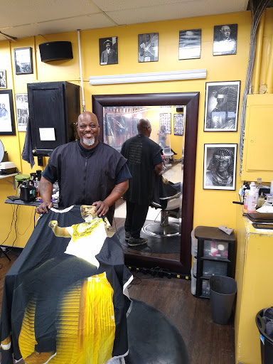 Barber Shop «Headquarters Barbershop», reviews and photos, 4841 Oakbrook Dr, Indianapolis, IN 46254, USA