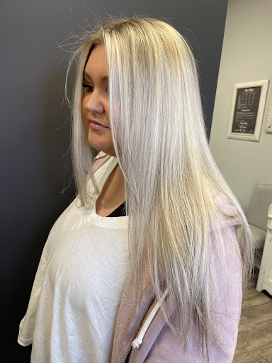 Beauty Salon «La Bella Chic Salon & Blow-Dry Bar», reviews and photos, 1501 Cedar Rd #104, Chesapeake, VA 23322, USA