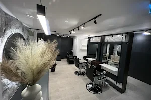 The Makeover • Barber & Beauty | Brasov | Coresi image