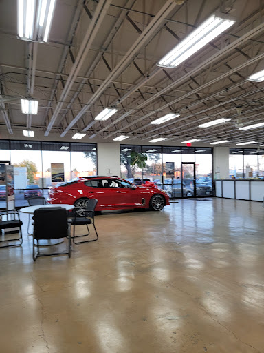 Kia Dealer «World Car Kia», reviews and photos, 4220 Fredericksburg Rd Building 1, San Antonio, TX 78201, USA