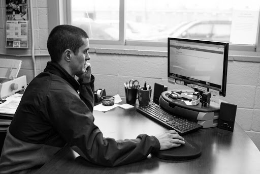 Used Car Dealer «Frontline Auto Brokers», reviews and photos, 701 S Main St, Longmont, CO 80501, USA