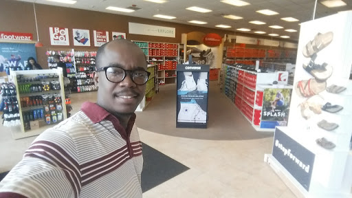 Shoe Store «Famous Footwear», reviews and photos, 14 Waterfront Pl, Port Chester, NY 10573, USA