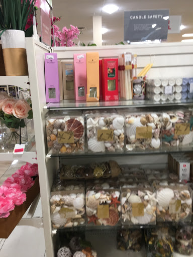 Home Goods Store «HomeGoods», reviews and photos, 3830 Bloomington St, Colorado Springs, CO 80922, USA