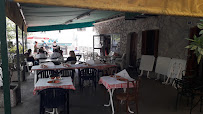 Atmosphère du Restaurant CAFÉ DES PLATANES à Villars-sur-Var - n°3