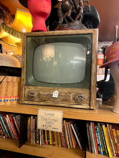 Used Clothing Store «Decades Vintage Clothing», reviews and photos, 627 S State St, Salt Lake City, UT 84111, USA