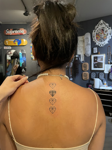 Tattoo Shop «Chi Town Tattoo & Body Piercing», reviews and photos, 5056 W Lawrence Ave, Chicago, IL 60630, USA