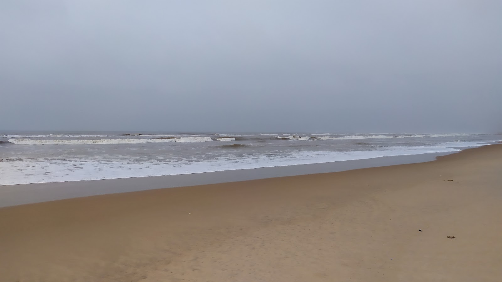 Fotografie cu Kumundavanipeta Beach cu nivelul de curățenie înalt