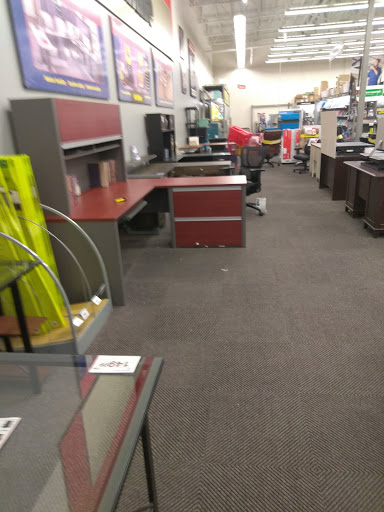 Office Supply Store «Staples», reviews and photos, 2080 W Empire Ave, Burbank, CA 91504, USA