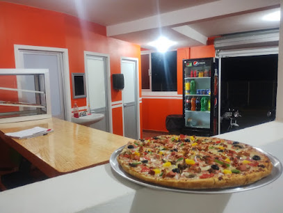 Pizzeria Cuevas Juquila - Frente a la preparatoria Rufino Tamayo, A Panixtlahuaca S/N, San Nicolas, 71900 Santa Catarina Juquila, Oax., Mexico