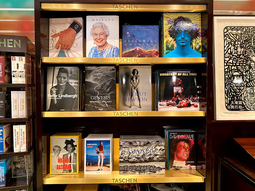 Book Store «TASCHEN Store Miami», reviews and photos, 1111 Lincoln Rd, Miami Beach, FL 33139, USA