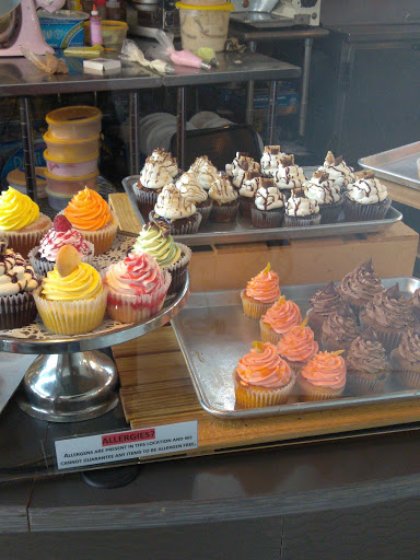 Dessert Shop «Matties Delectable Desserts», reviews and photos, 110 S Park Ave, Sanford, FL 32771, USA