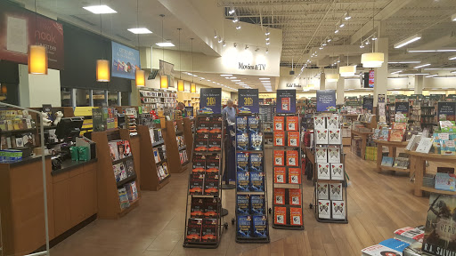 Book Store «Barnes & Noble Booksellers Fredericksburg/ Central Park», reviews and photos, 1220 Carl D. Silver Parkway, Fredericksburg, VA 22401, USA