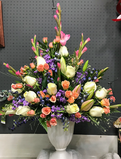 Florist «Designs by Floral Images», reviews and photos, 15701 Lorain Ave, Cleveland, OH 44111, USA