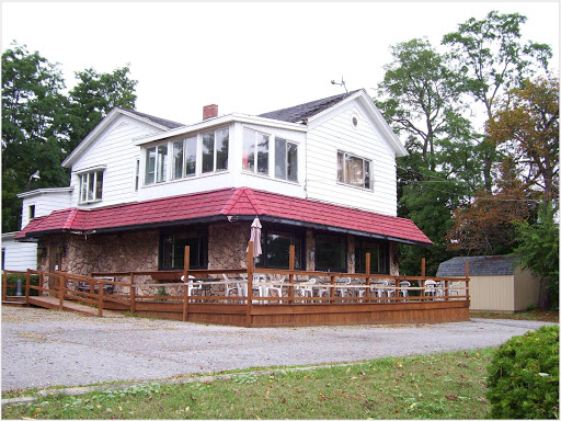 Restaurant «Hilltop Restaurant & Bar», reviews and photos, 4206 Lake Ave, Lockport, NY 14094, USA