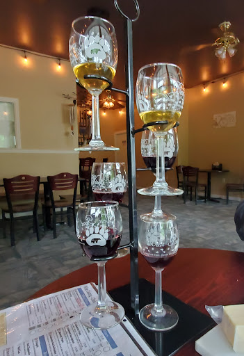 Winery «Bear Pond Winery & Cafe/Pizzeria», reviews and photos, 2515 NY-28, Oneonta, NY 13820, USA