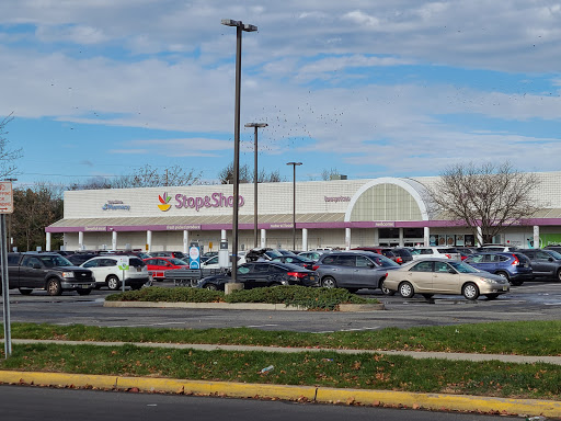 Grocery Store «Super Stop & Shop», reviews and photos, 20 Washington Ave, Dumont, NJ 07628, USA