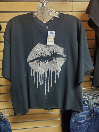 Clothing Store «Factory Connection», reviews and photos, 100 Washington St, Chillicothe, MO 64601, USA