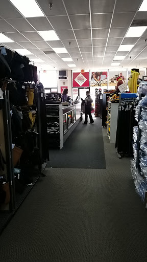 Clothing Store «G&L Clothing», reviews and photos, 1801 Ingersoll Ave, Des Moines, IA 50309, USA