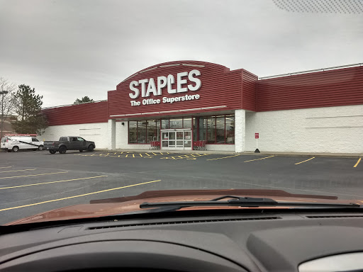 Staples, 11 Winspear Dr SE, New Philadelphia, OH 44663, USA, 