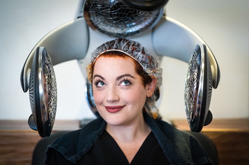 Public Service Salon 90046