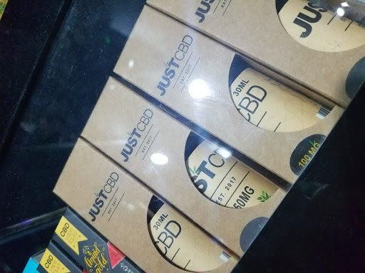 Tobacco Shop «Smokin Spades Premier Smoke and Vapor Shop», reviews and photos, 11180 W Flagler St #7, Miami, FL 33174, USA