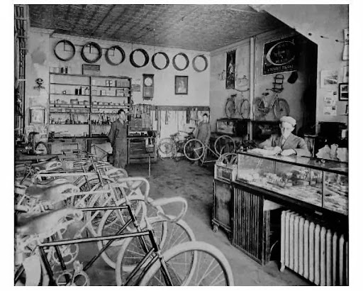 Bicycle Store «Hall Bicycle Company», reviews and photos, 419 2nd Ave SE, Cedar Rapids, IA 52401, USA