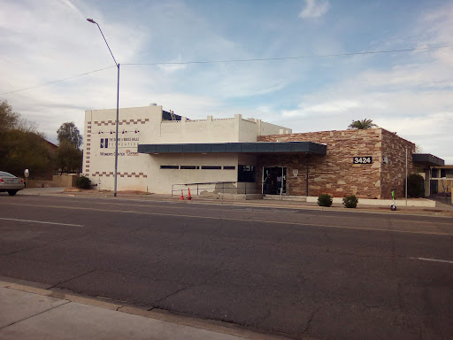 Halle Women’s Center at UMOM