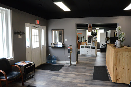 Beauty Salon «Corner Salon», reviews and photos, 892 N State St, Lockport, IL 60441, USA