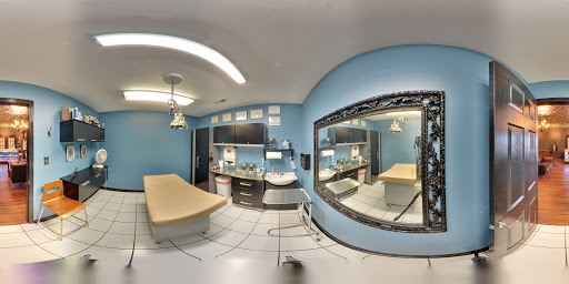 Tattoo Shop «No Egrets Tattoo Studios», reviews and photos, 1128 College St, Clarksville, TN 37040, USA