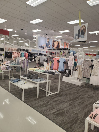 Department Store «Target», reviews and photos, 1135 Woodstock Rd, Roswell, GA 30075, USA