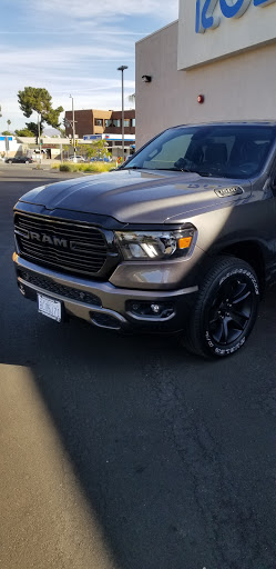 Used Car Dealer «Shaver Chrysler Dodge Jeep RAM & FIAT», reviews and photos, 3888 Thousand Oaks Blvd, Thousand Oaks, CA 91362, USA
