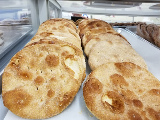 Shopping Mall «Hillcrest Shopping Center», reviews and photos, 1701 N Larkin Ave, Crest Hill, IL 60403, USA