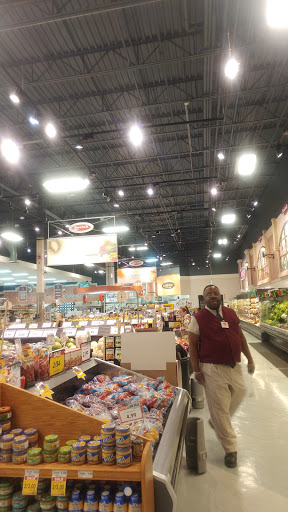 Grocery Store «Strack & Van Til», reviews and photos, 2627 N Elston Ave, Chicago, IL 60647, USA