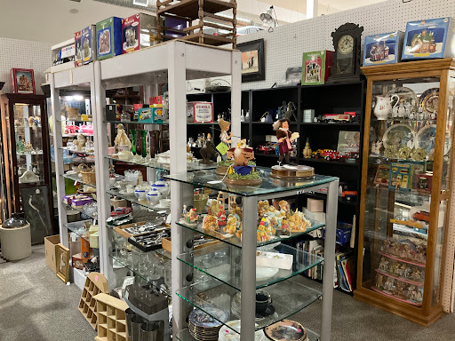 Antique Store «Days Of Olde Antiques & Collectibles At Galloway», reviews and photos, 110 S New York Rd, Galloway, NJ 08205, USA