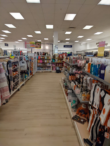 Department Store «Marshalls», reviews and photos, 5720 Lakewood Towne Center Blvd SW, Lakewood, WA 98499, USA