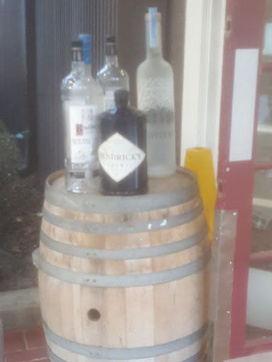 Wine Store «Palo Alto Fine Wine & Spirits», reviews and photos, 3163 Middlefield Rd, Palo Alto, CA 94306, USA