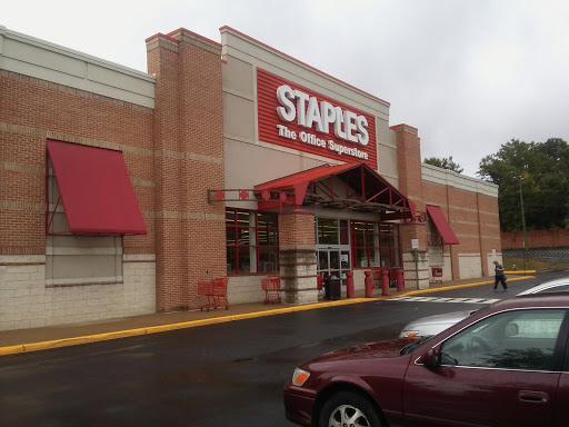 Office Supply Store «Staples», reviews and photos, 6731 Frontier Dr, Springfield, VA 22150, USA