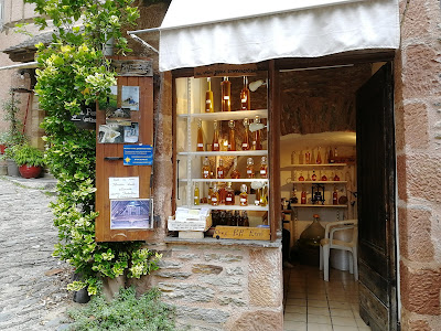 Vente huile de noix à Conques-en-Rouergue