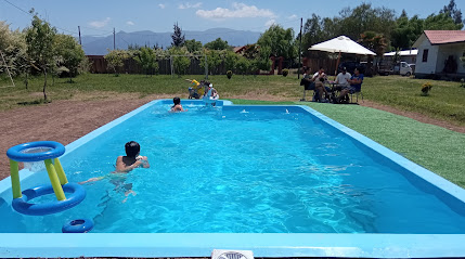 Centro de Eventos Quiquines (arriendo de piscina y quincho)