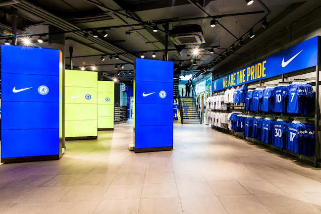 Comments and reviews of Chelsea FC Megastore