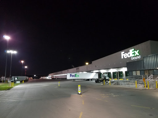 Mailing Service «FedEx Ground», reviews and photos, 12501 NE 40th St, Kansas City, MO 64161, USA