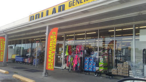 Discount Store «Dollar General», reviews and photos, 608 E Main St, Warrenton, MO 63383, USA