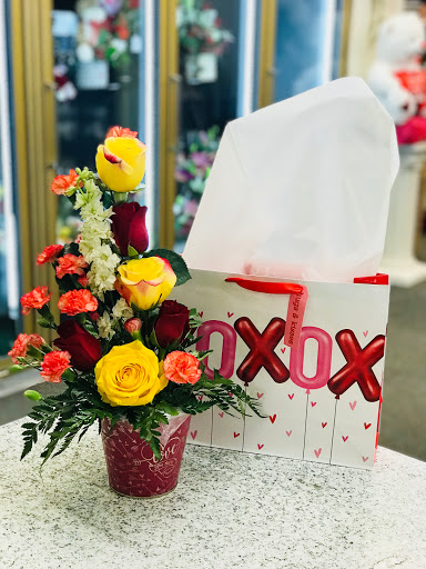 Florist «Hills Floral», reviews and photos, 1166 S Robert St, West St Paul, MN 55118, USA