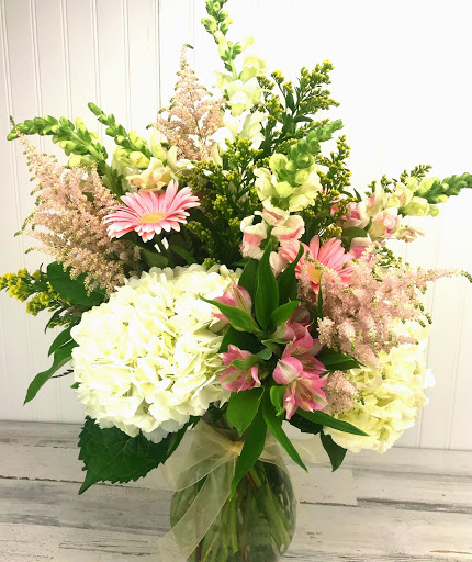 Florist «Greenlawn Florist», reviews and photos, 841 Pulaski Rd, Greenlawn, NY 11740, USA