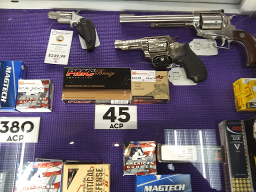 Pawn Shop «Royal Pawn Inc», reviews and photos, 539 Green Blvd, Aurora, IN 47001, USA