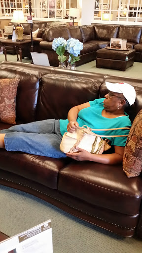 Department Store «Bon-Ton», reviews and photos, 443 E Main St, Westfield, MA 01085, USA